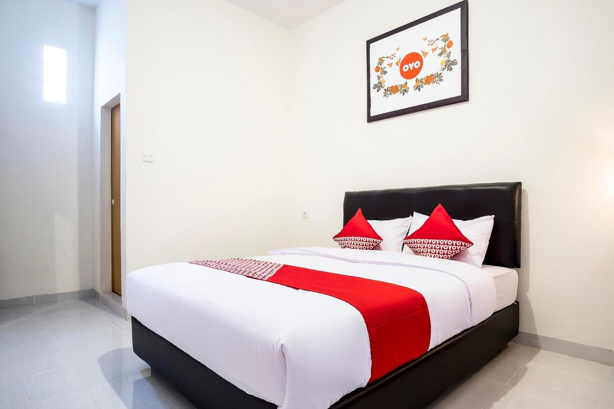 Super Oyo Capital O 873 Kamani Homestay Syariah Medan Esterno foto