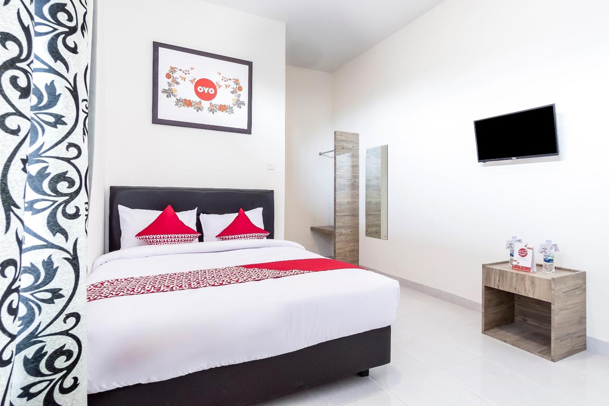 Super Oyo Capital O 873 Kamani Homestay Syariah Medan Esterno foto