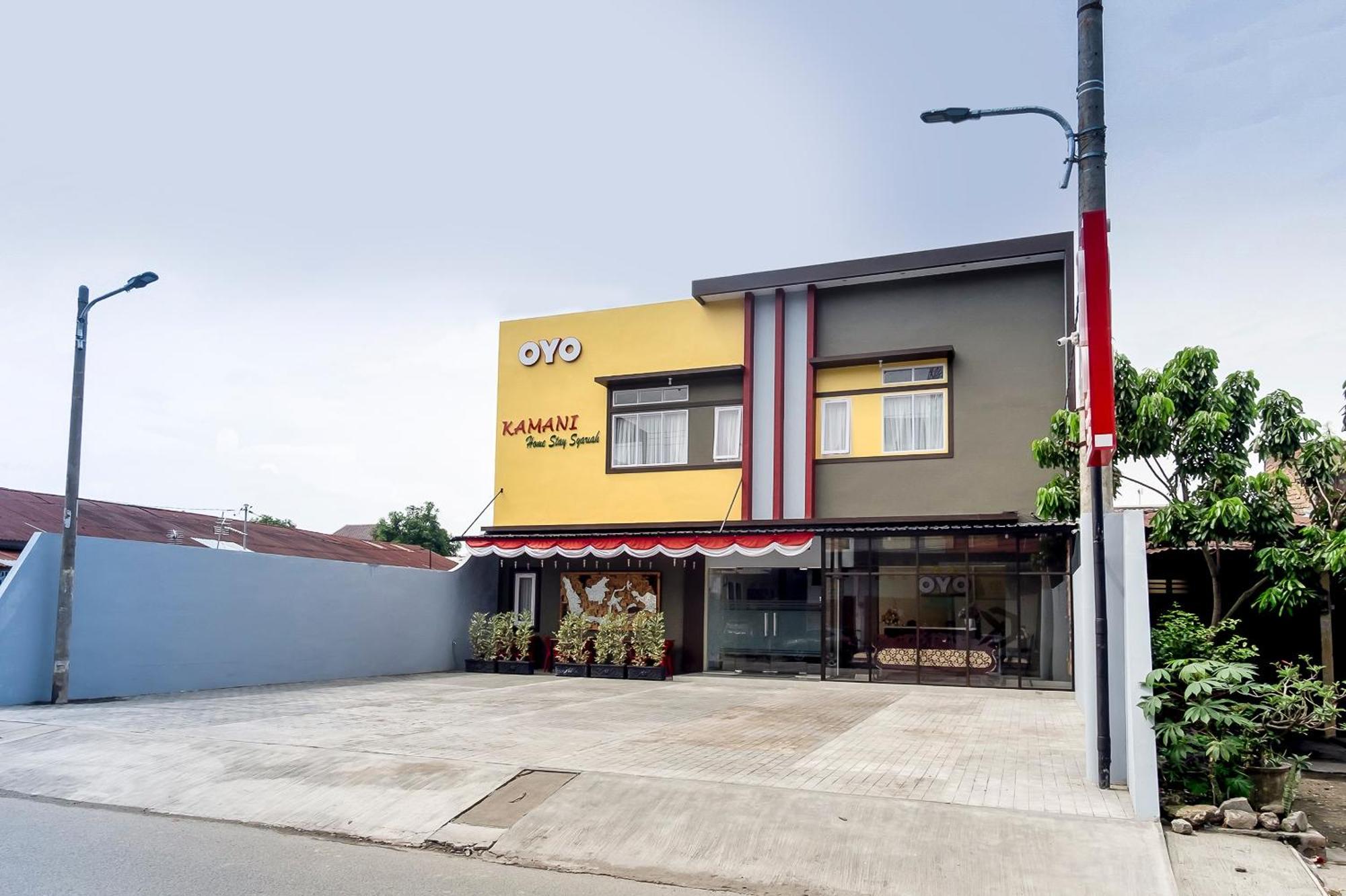 Super Oyo Capital O 873 Kamani Homestay Syariah Medan Esterno foto