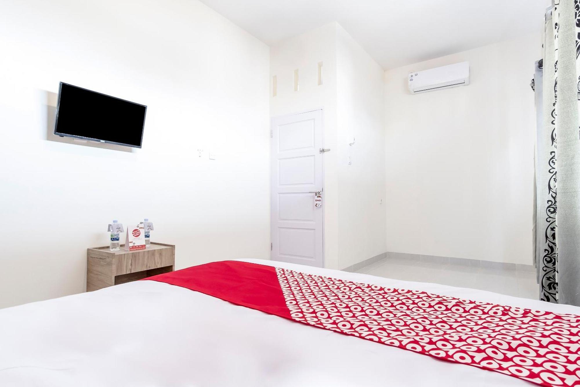 Super Oyo Capital O 873 Kamani Homestay Syariah Medan Esterno foto